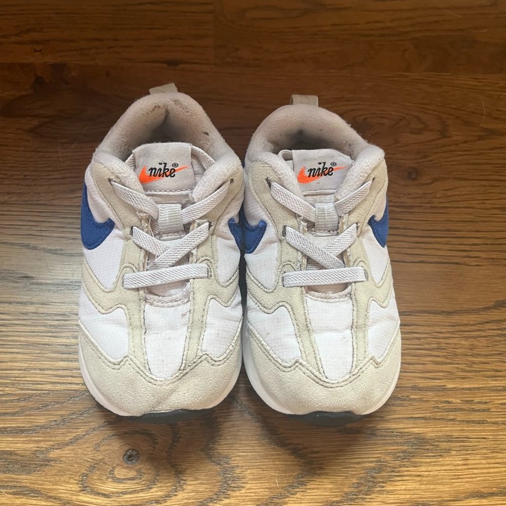 Nike toddler shoes, size 7